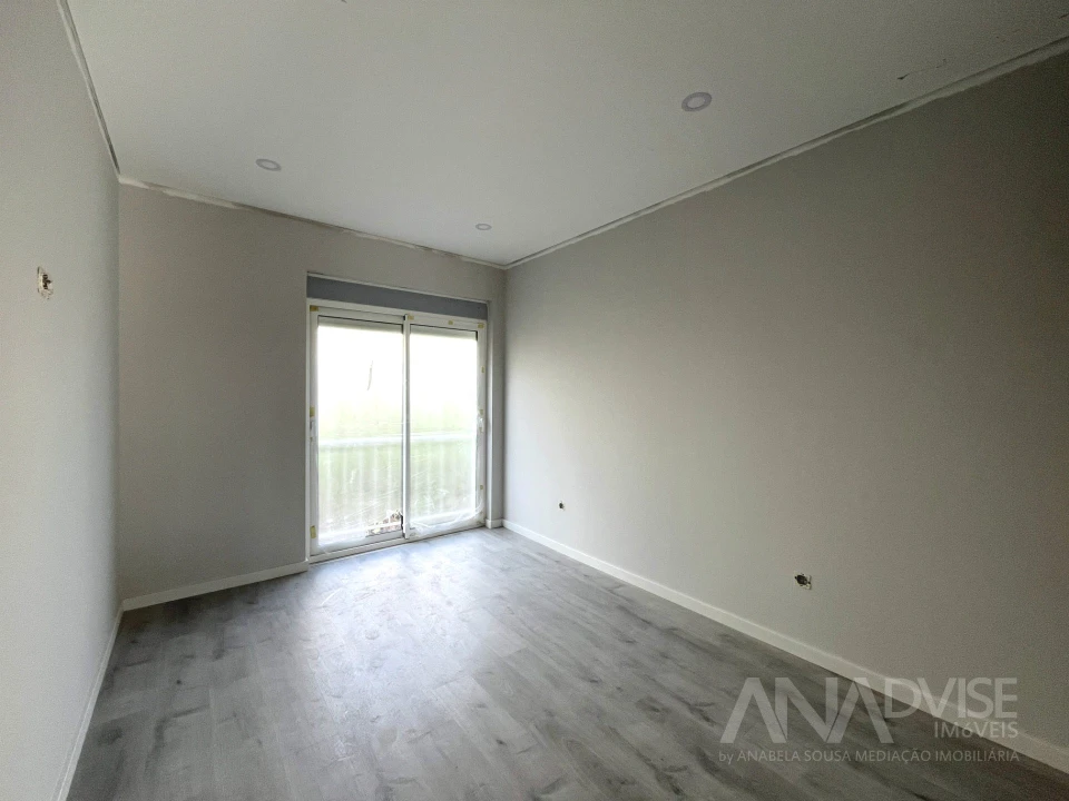Apartamento T4 para Venda em Rio de Loba Foto 11