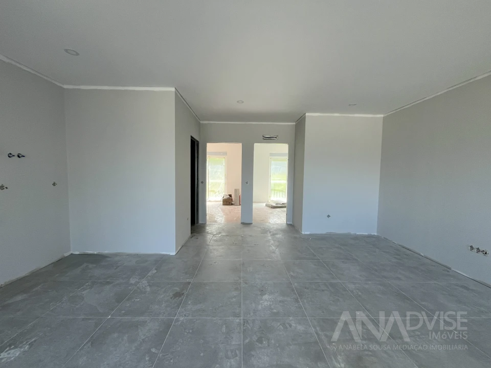 Apartamento T4 para Venda em Rio de Loba Foto 3