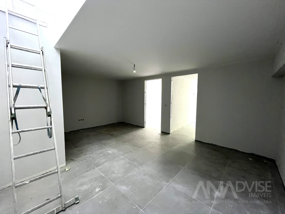 Apartamento T4 para Venda em Rio de Loba Foto 9