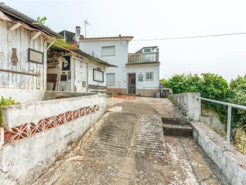 Moradia T2 para Arrendamento em Alcanena e Vila Moreira