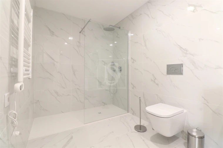 Apartamento T1 para Arrendamento em Barcelinhos Foto 13