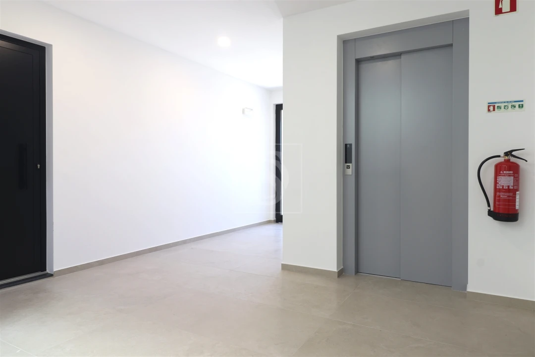 Apartamento T1 para Arrendamento em Barcelinhos Foto 15