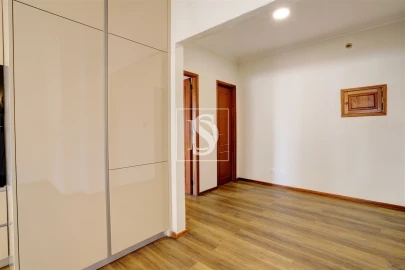 Apartamento T3 para Venda em Aver-O-Mar, Amorim e Terroso
