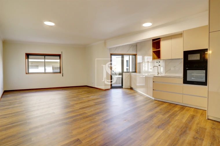 Apartamento T3 para Venda em Aver-O-Mar, Amorim e Terroso