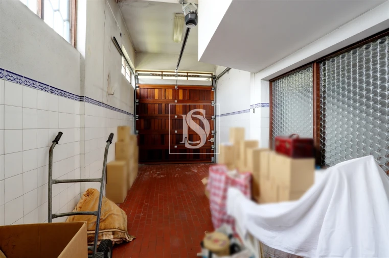 Moradia T6 para Venda em Paranhos Foto 15