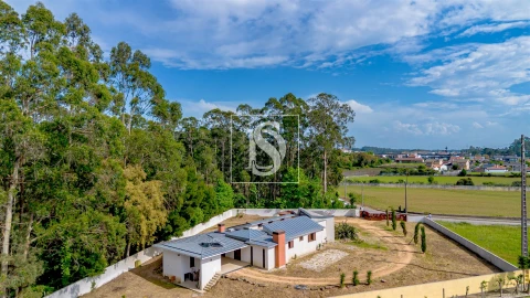Moradia T3 para Venda em Santa Maria da Feira, Travanca, Sanfins e Espargo