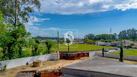 Moradia T3 para Venda em Santa Maria da Feira, Travanca, Sanfins e Espargo