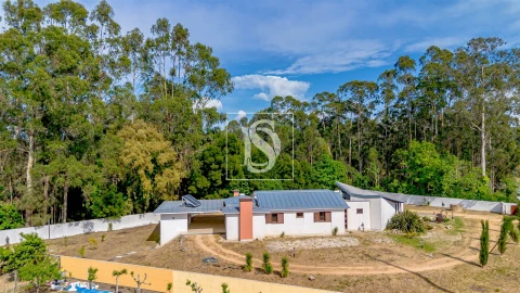 Moradia T3 para Venda em Santa Maria da Feira, Travanca, Sanfins e Espargo