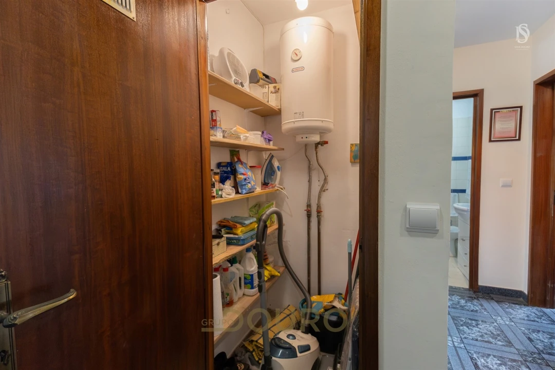 Apartamento T3 para Venda em Vilar de Andorinho Foto 29