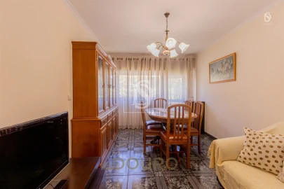 Apartamento T3 para Venda em Vilar de Andorinho