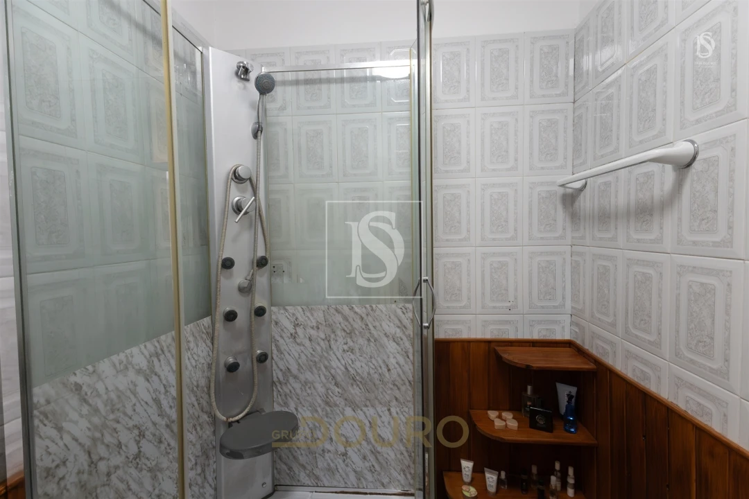 Apartamento T3 para Venda em Vilar de Andorinho Foto 17