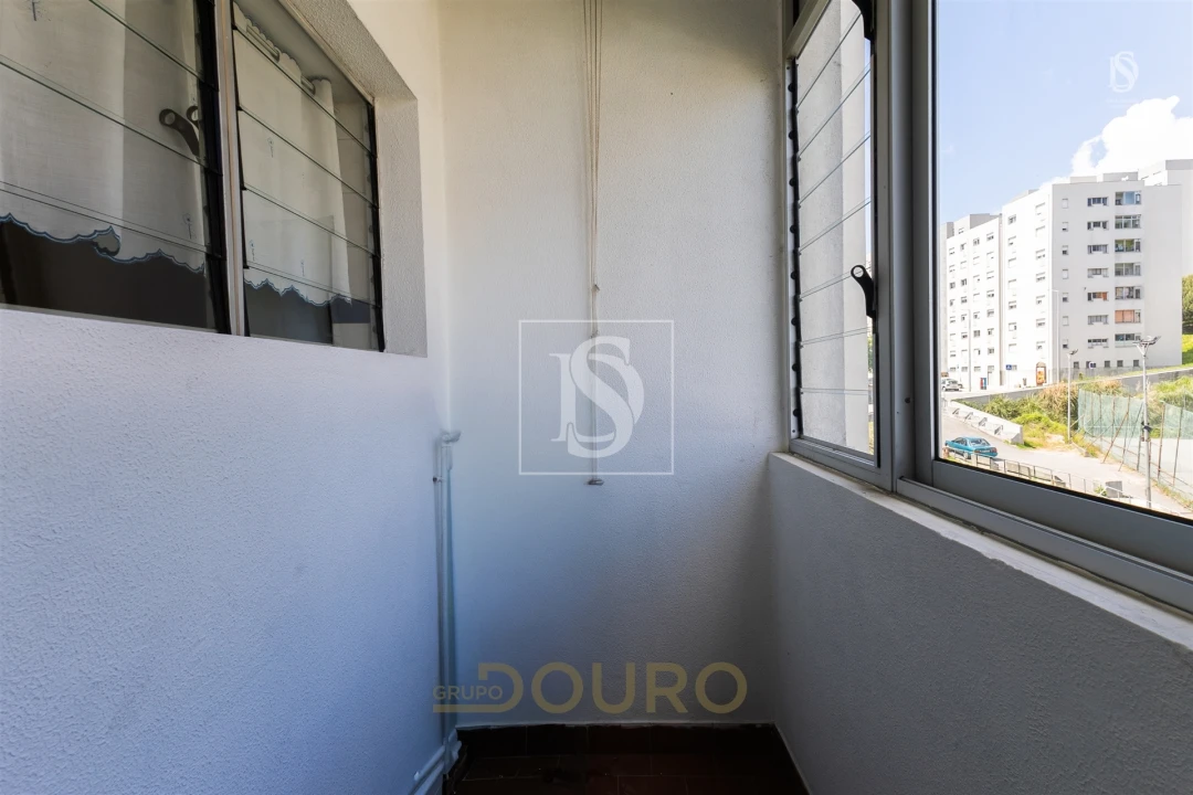 Apartamento T3 para Venda em Vilar de Andorinho Foto 8