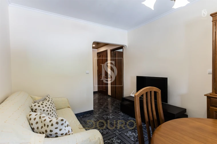 Apartamento T3 para Venda em Vilar de Andorinho Foto 5