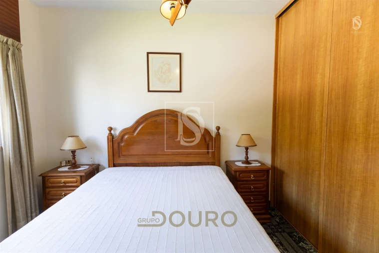 Apartamento T3 para Venda em Vilar de Andorinho Foto 11