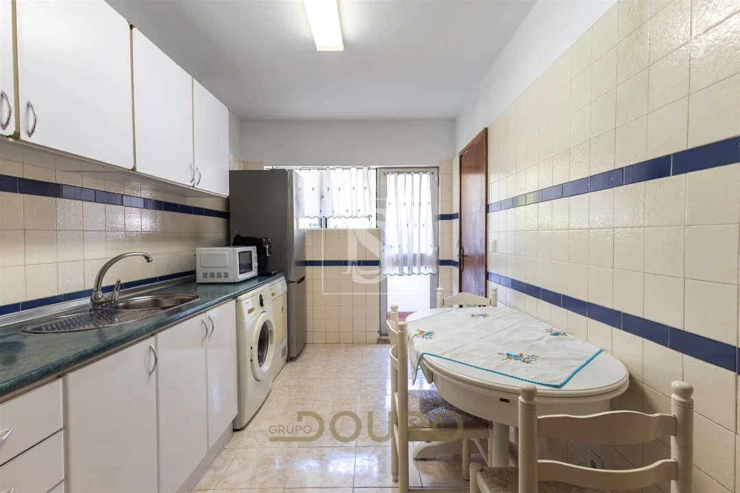 Apartamento T3 para Venda em Vilar de Andorinho Foto 7