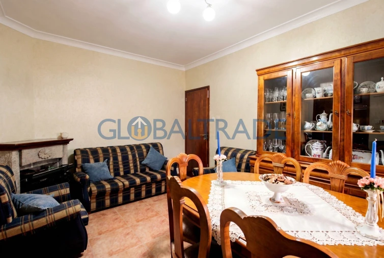 Moradia T2 para Venda em Milheiros Foto 15