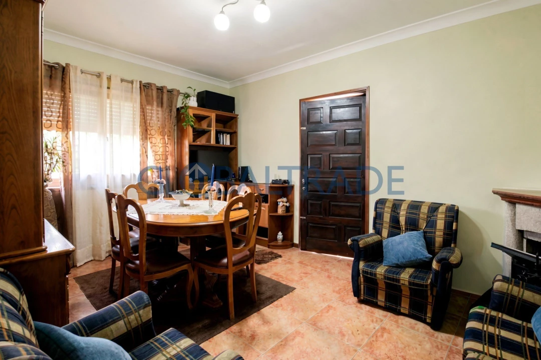 Moradia T2 para Venda em Milheiros Foto 19
