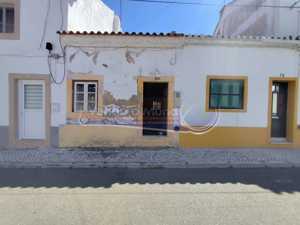 Moradia T0 para Venda em Salvaterra de Magos e Foros de Salvaterra Foto 1