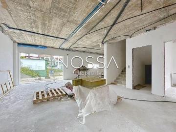 Moradia T4 para Venda em Pontinha e Famões
