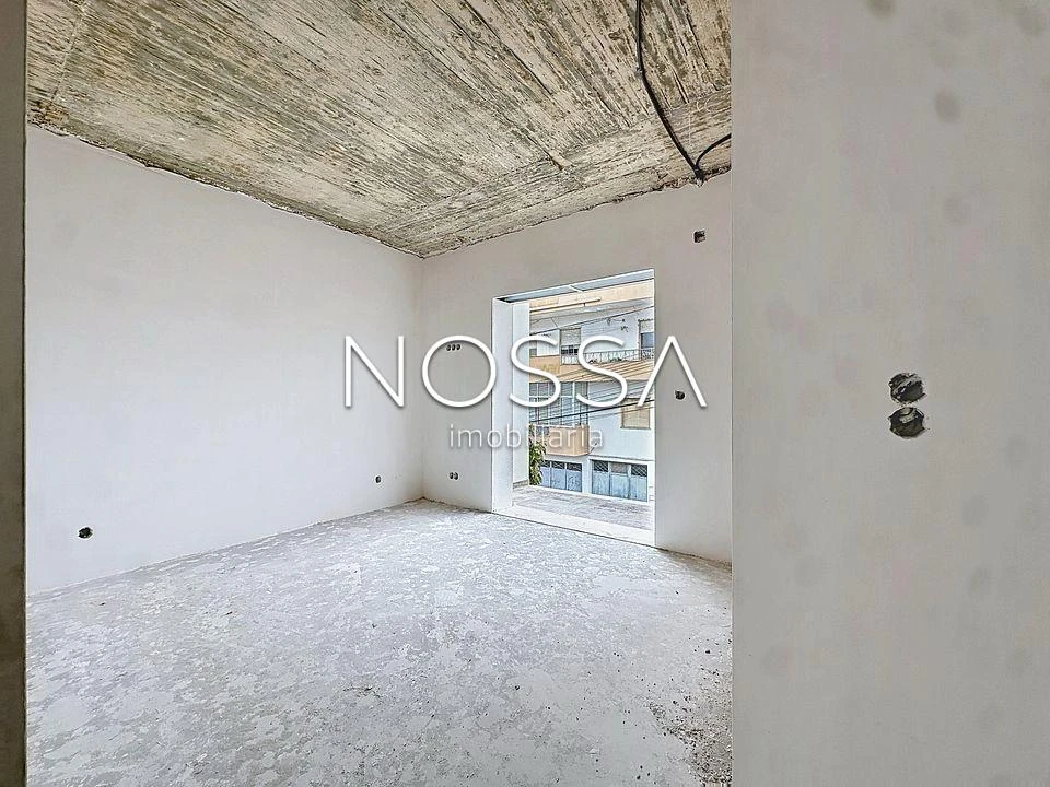 Moradia T4 para Venda em Pontinha e Famões Foto 17