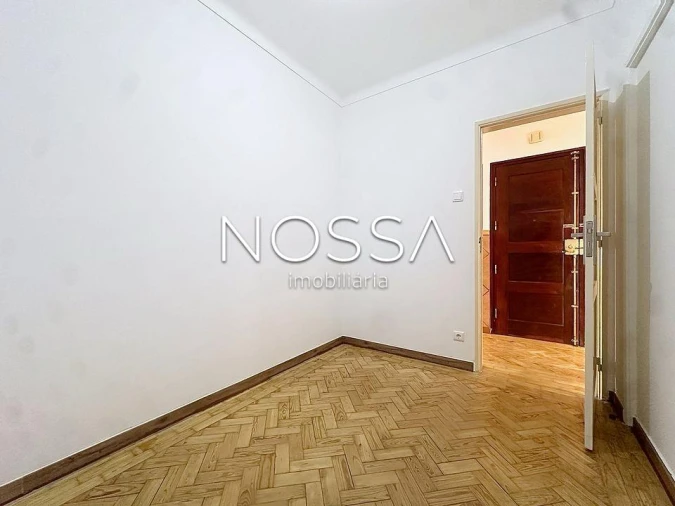 Apartamento T2 para Venda em Queluz e Belas Foto 6