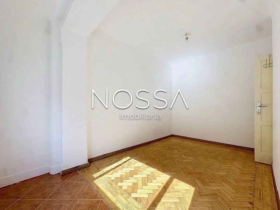 Apartamento T2 para Venda em Queluz e Belas Foto 2