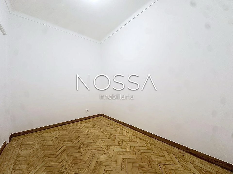 Apartamento T2 para Venda em Queluz e Belas Foto 11