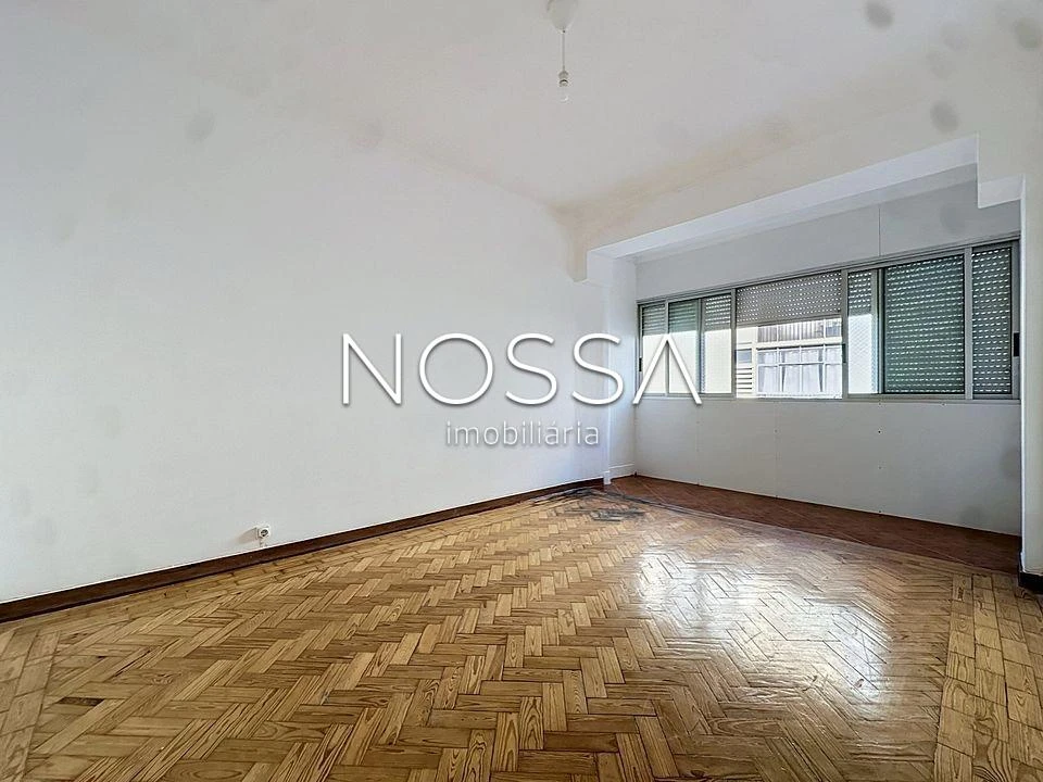 Apartamento T2 para Venda em Queluz e Belas Foto 3