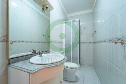 Apartamento T2 para Venda em Canelas