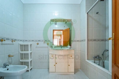 Apartamento T2 para Venda em Canelas