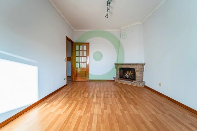 Apartamento T2 para Venda em Canelas Foto 13