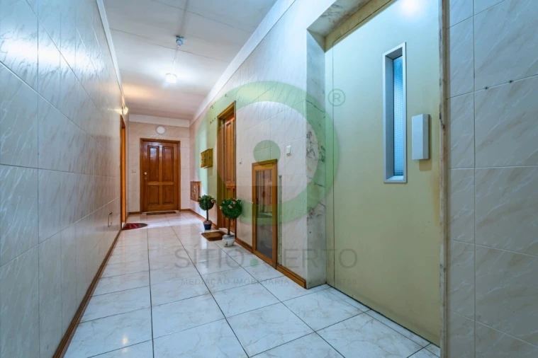 Apartamento T2 para Venda em Canelas Foto 15