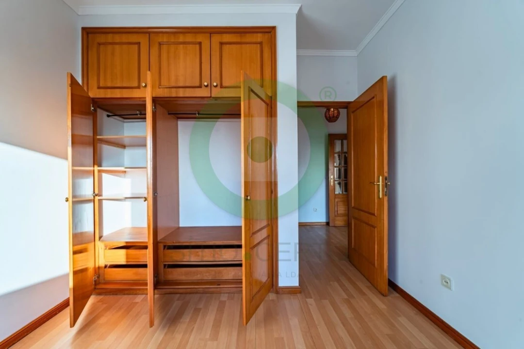 Apartamento T2 para Venda em Canelas Foto 5