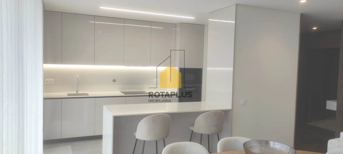 Apartamento T2 para Venda em Cidade da Maia Foto 13