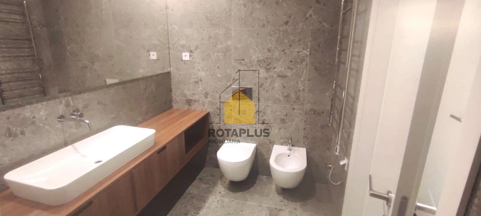 Apartamento T2 para Venda em Cidade da Maia Foto 17