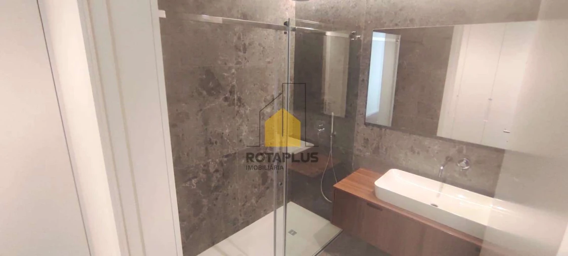 Apartamento T3 para Venda em Cidade da Maia Foto 12