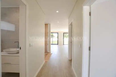 Moradia T4 para Venda em Anta e Guetim