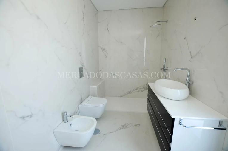 Moradia T4 para Venda em Anta e Guetim Foto 13
