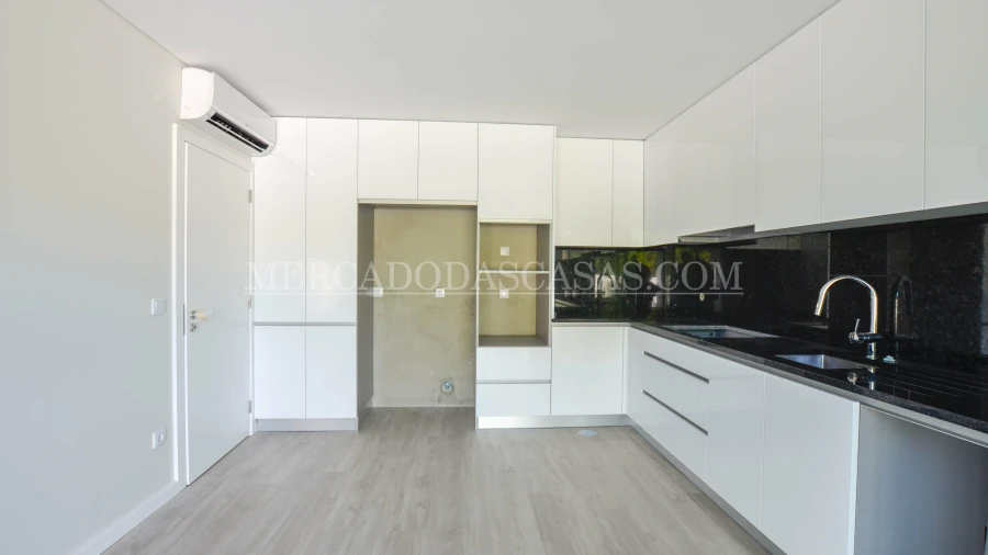 Moradia T4 para Venda em Anta e Guetim