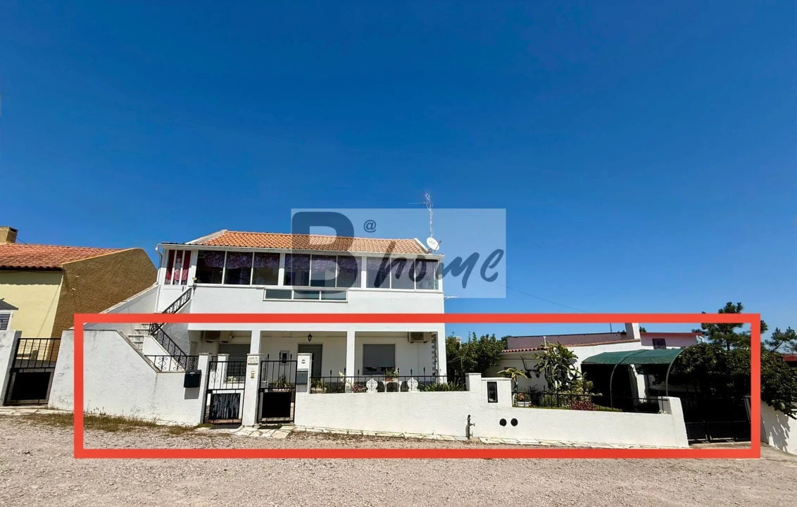 Moradia T3 para Venda em Charneca de Caparica e Sobreda Foto 1
