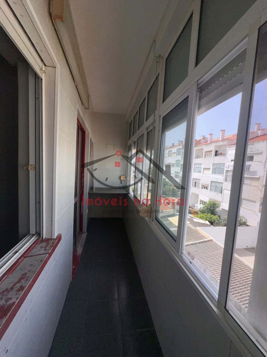 Apartamento T3 para Venda em Seixal, Arrentela e Aldeia de Paio Pires Foto 16