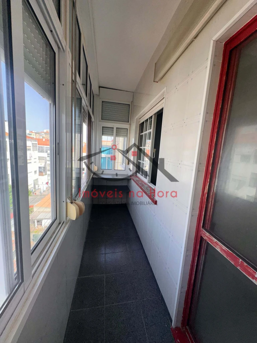Apartamento T3 para Venda em Seixal, Arrentela e Aldeia de Paio Pires Foto 13