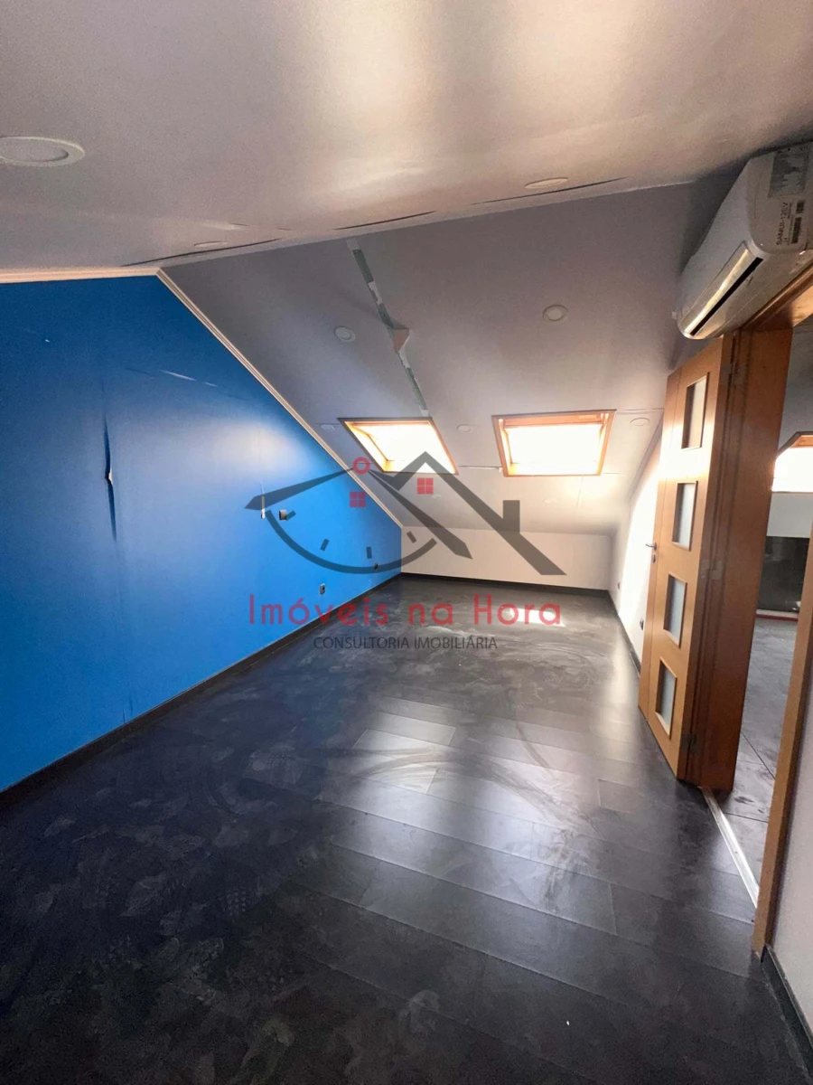 Apartamento T3 para Venda em Seixal, Arrentela e Aldeia de Paio Pires Foto 12