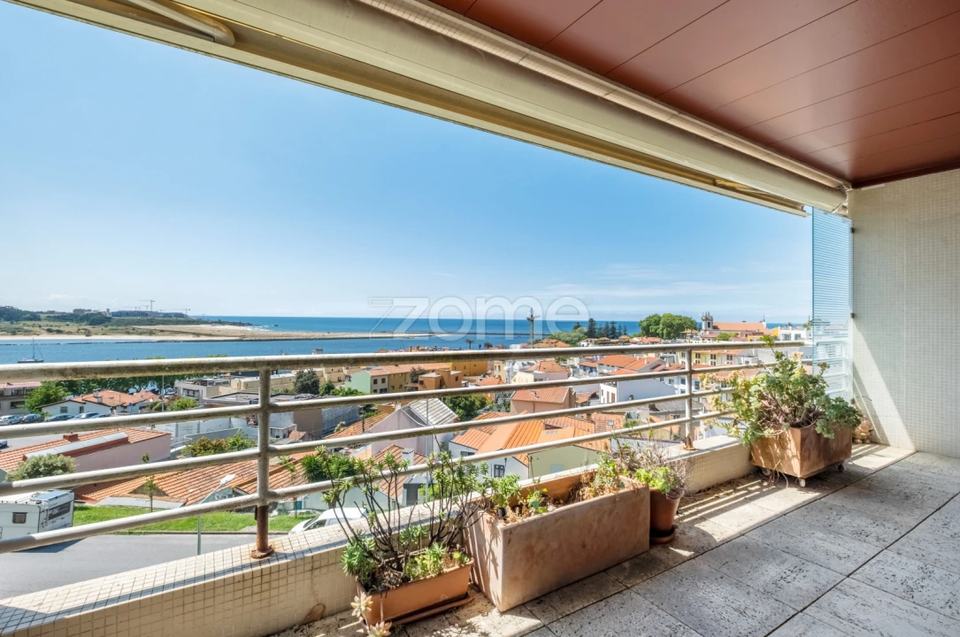 Apartamento T3 para Arrendamento em Aldoar, Foz do Douro e Nevogilde Foto 15