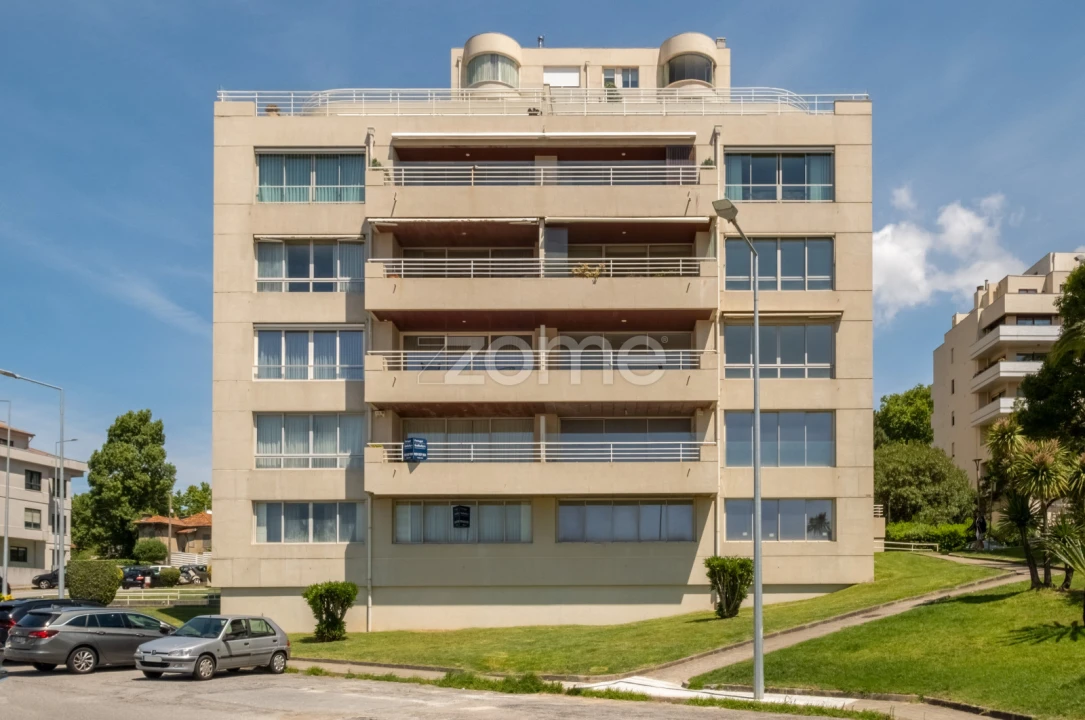 Apartamento T3 para Arrendamento em Aldoar, Foz do Douro e Nevogilde Foto 1