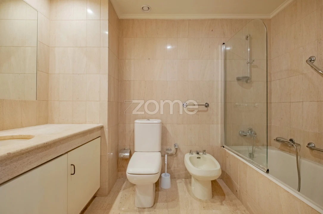 Apartamento T3 para Arrendamento em Aldoar, Foz do Douro e Nevogilde Foto 22