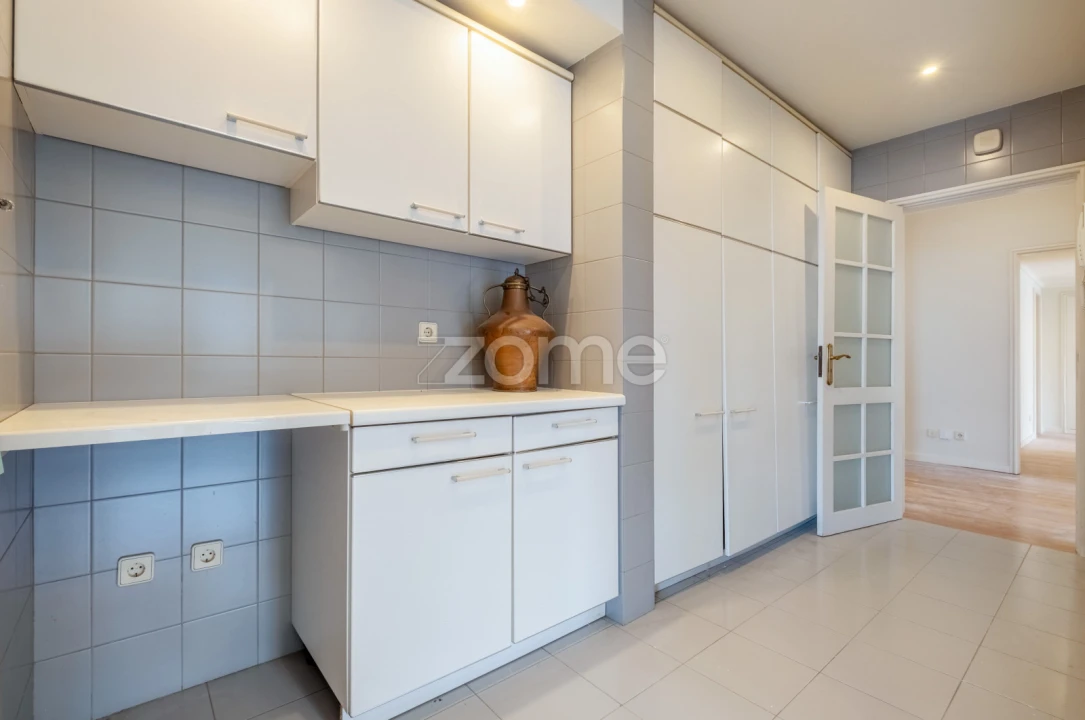 Apartamento T3 para Arrendamento em Aldoar, Foz do Douro e Nevogilde Foto 34