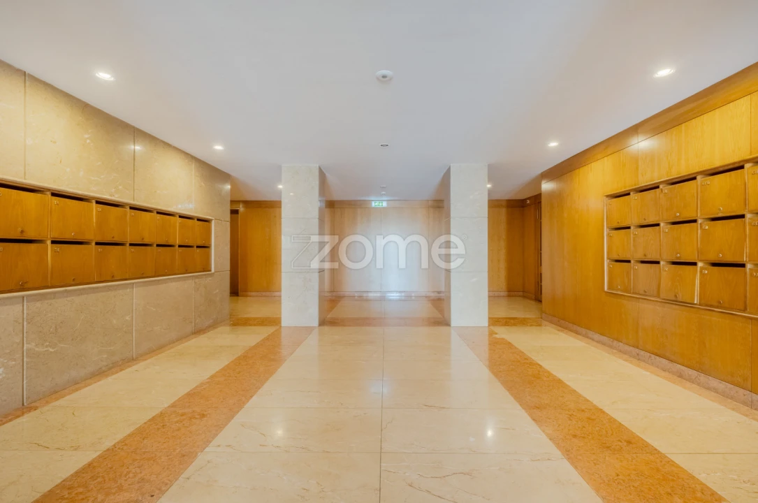 Apartamento T3 para Arrendamento em Aldoar, Foz do Douro e Nevogilde Foto 3
