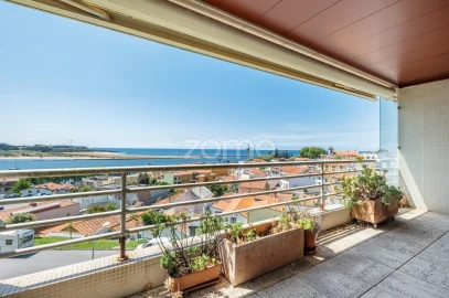 Apartamento T3 para Arrendamento em Aldoar, Foz do Douro e Nevogilde