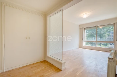 Apartamento T3 para Arrendamento em Aldoar, Foz do Douro e Nevogilde